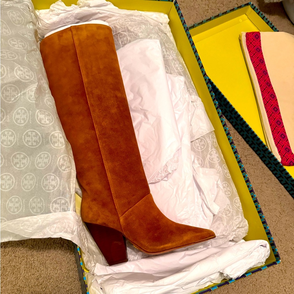 SOLDOUT! NIB Tory Burch Lila boots